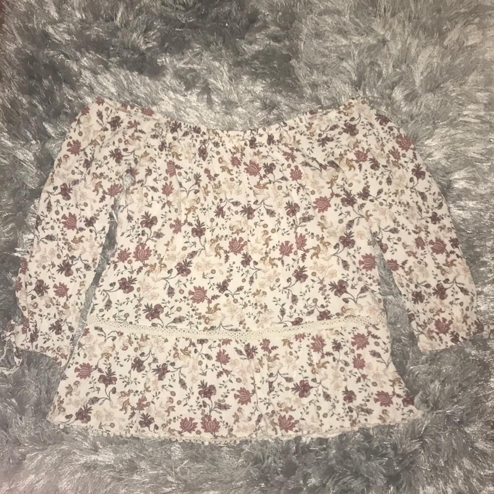 American Eagle off the shoulder top